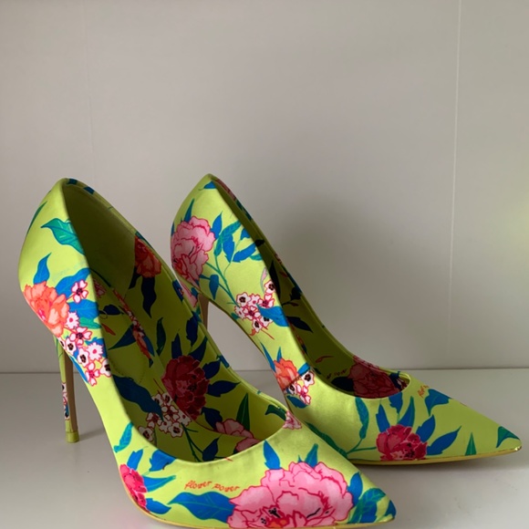 Multicoloured Satin Floral Pumps - Picture 2 of 4
